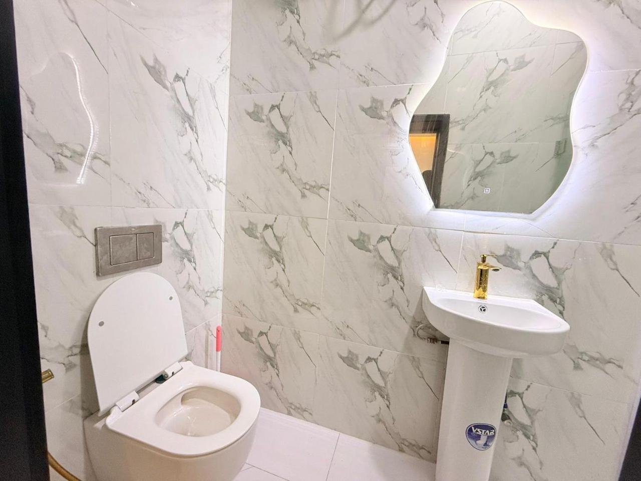 Villa Toscana Luxe Gra ポートハーコート エクステリア 写真