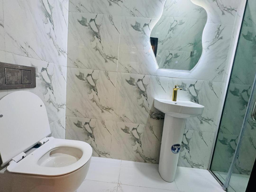 Villa Toscana Luxe Gra ポートハーコート エクステリア 写真