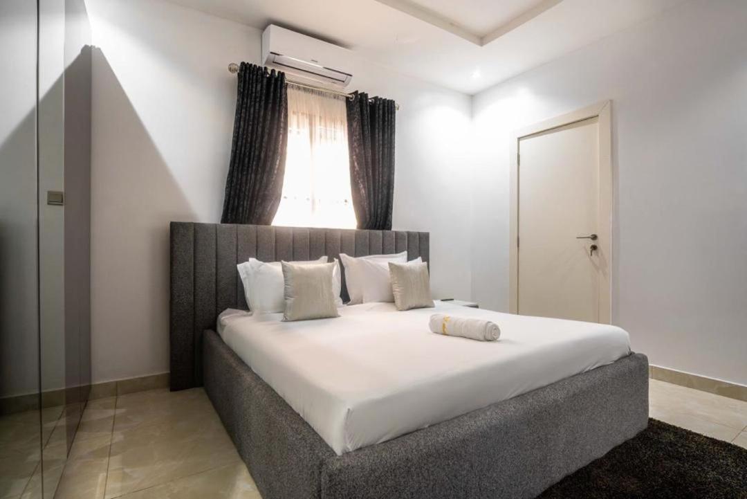 Villa Toscana Luxe Gra ポートハーコート エクステリア 写真