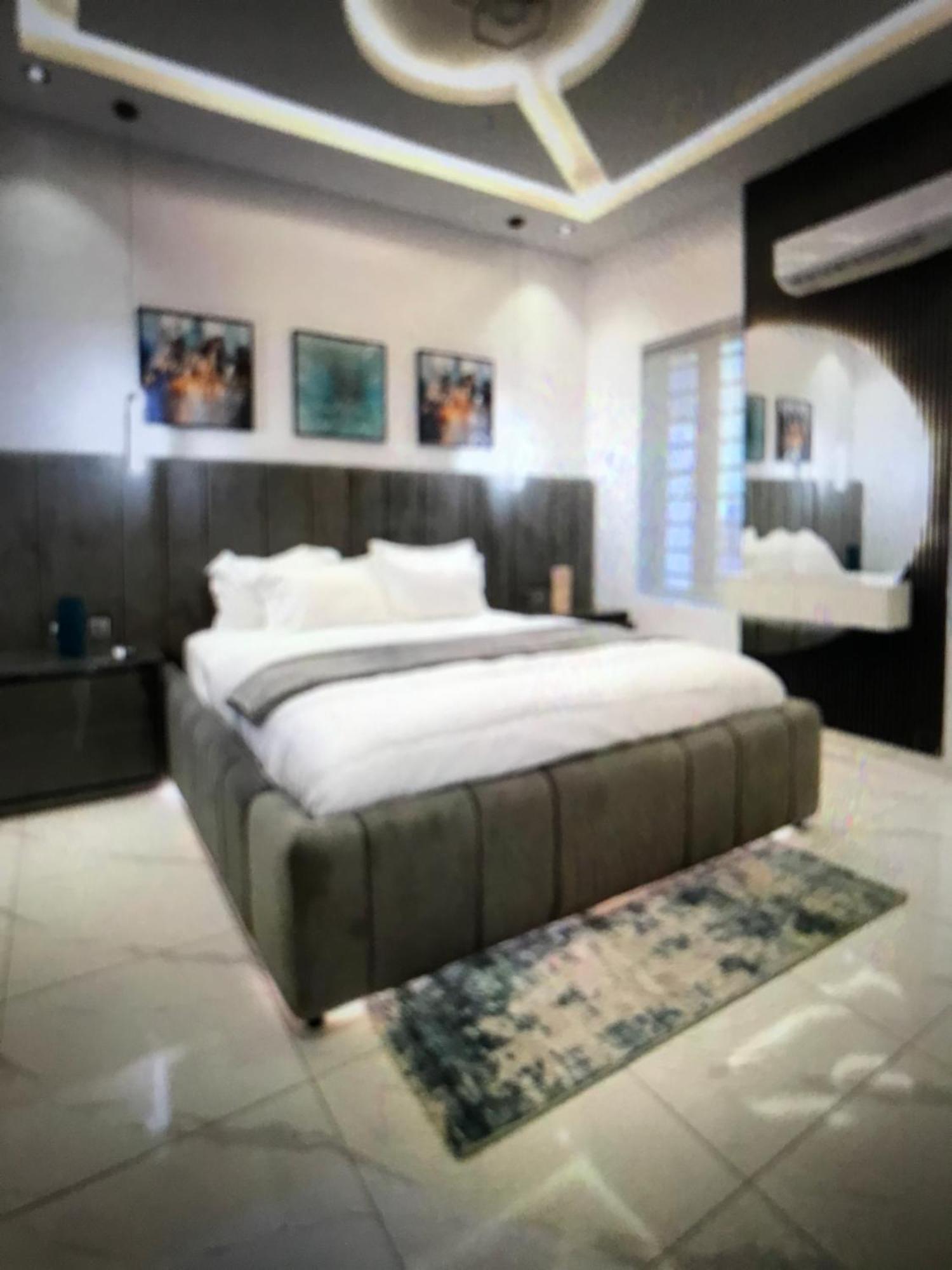 Villa Toscana Luxe Gra ポートハーコート エクステリア 写真